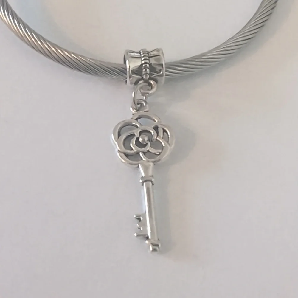 Silver Filigree Key Dangle Charm for Pandora Style Bracelet‎